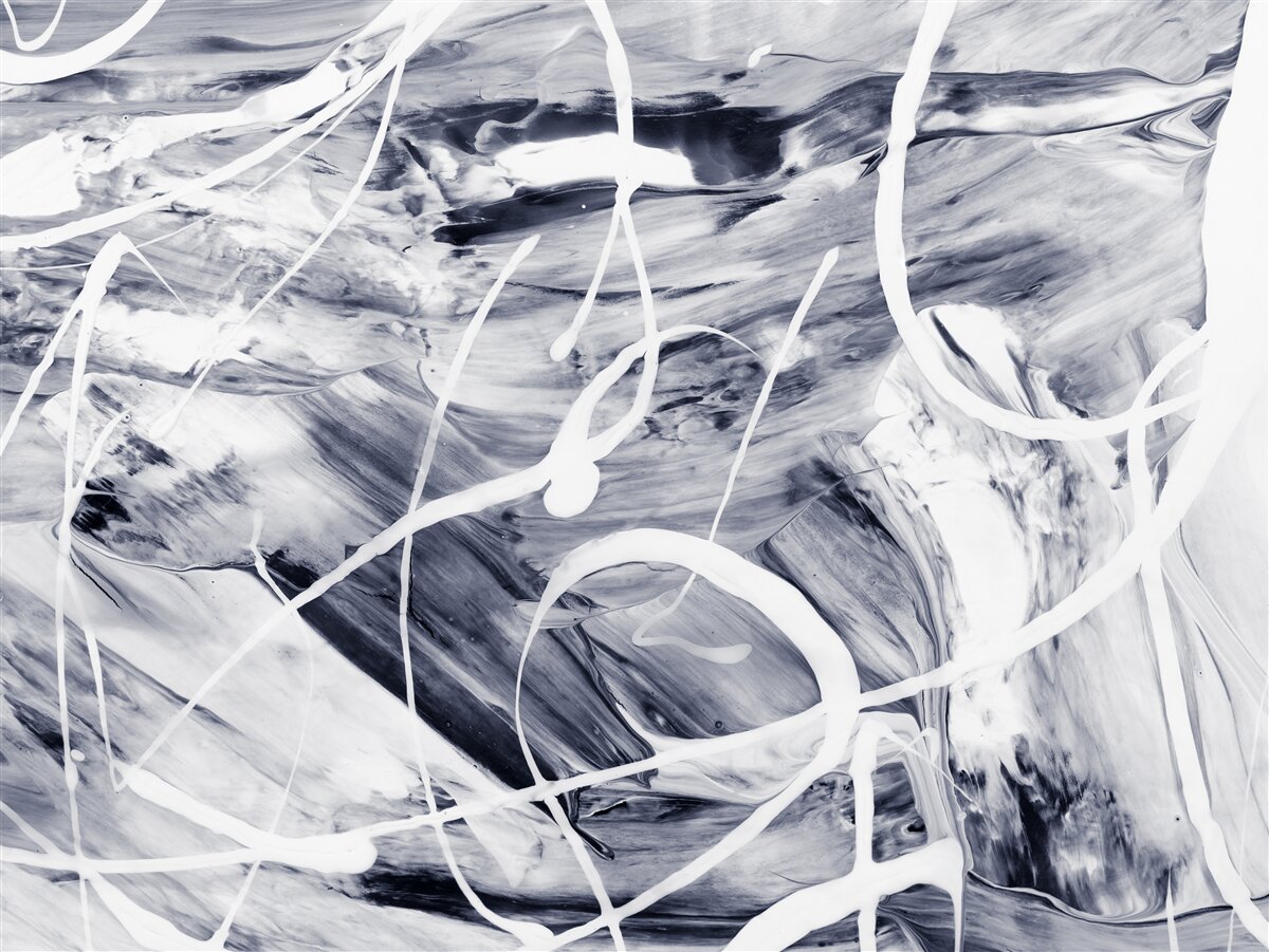 Фотошпалери мазки білою фарбою на чорному тлі