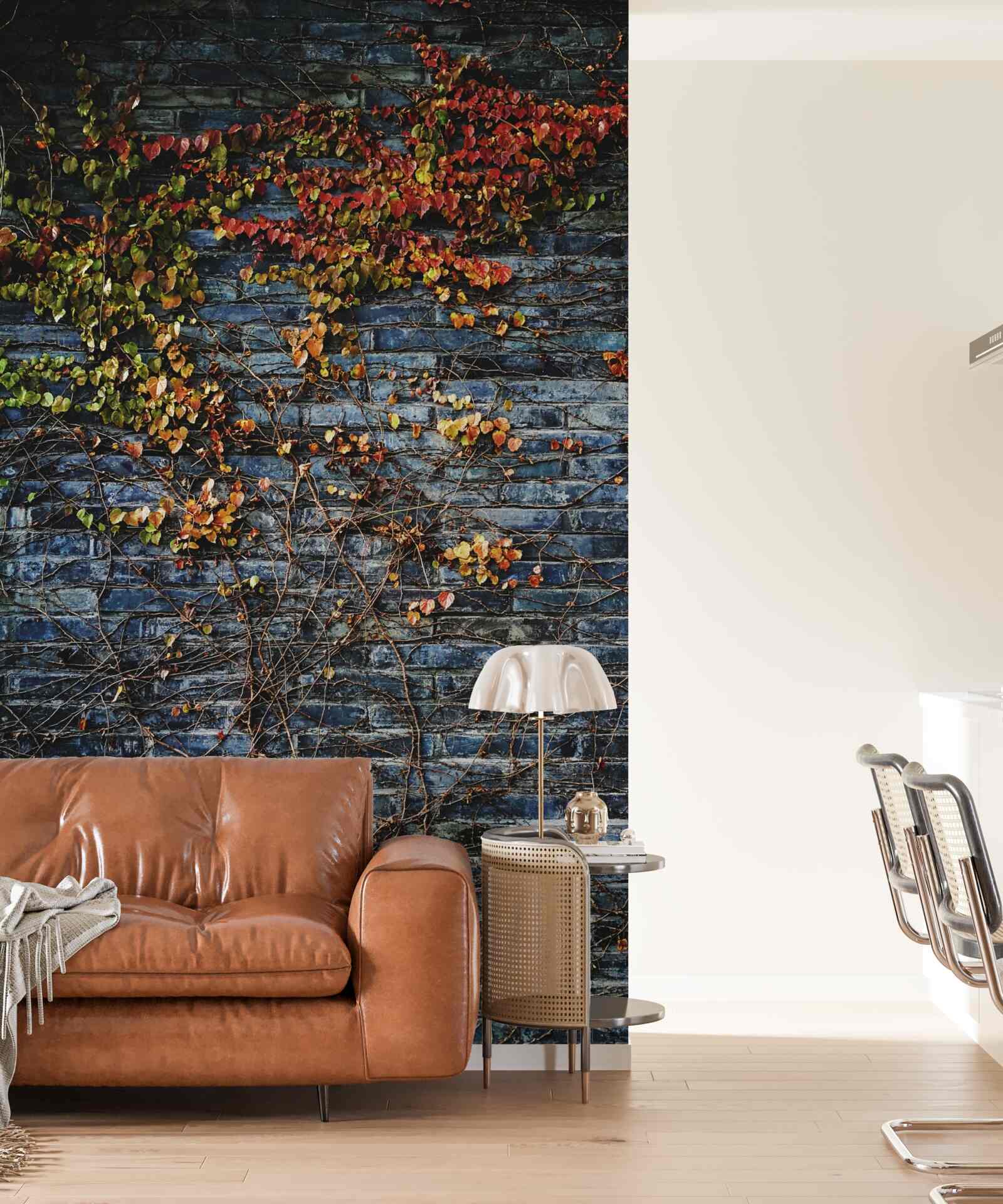 Фотошпалери плющ, що спускається по цегляній стіні