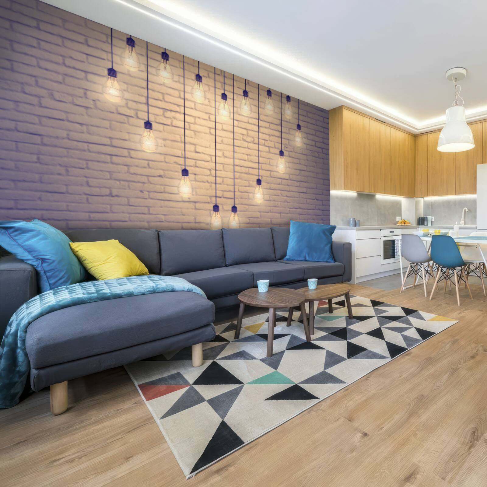 Фотошпалери на кипарисовому тлі стіни з'являється серце з флуоресцентних ламп