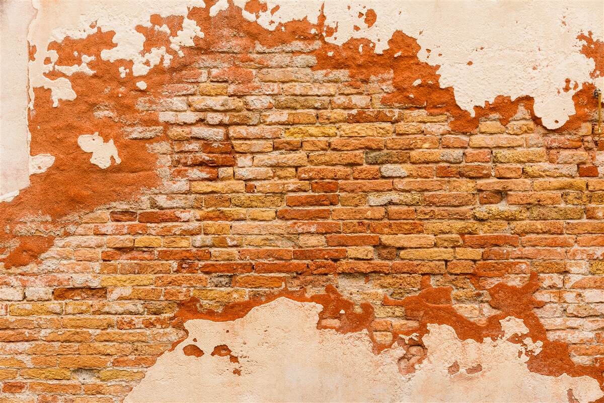 Фотошпалери цегляна стіна, яка з часом зруйнувалася