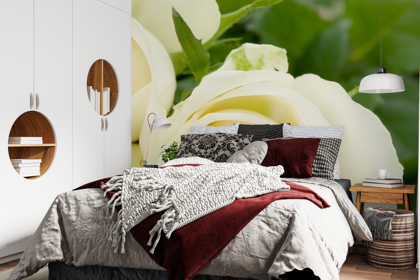 Фотошпалери троянда бежевого відтінку з зеленим листям