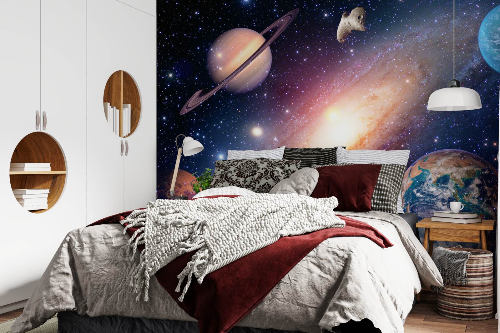 Фотошпалери планет, включаючи Землю, у нашій галактиці