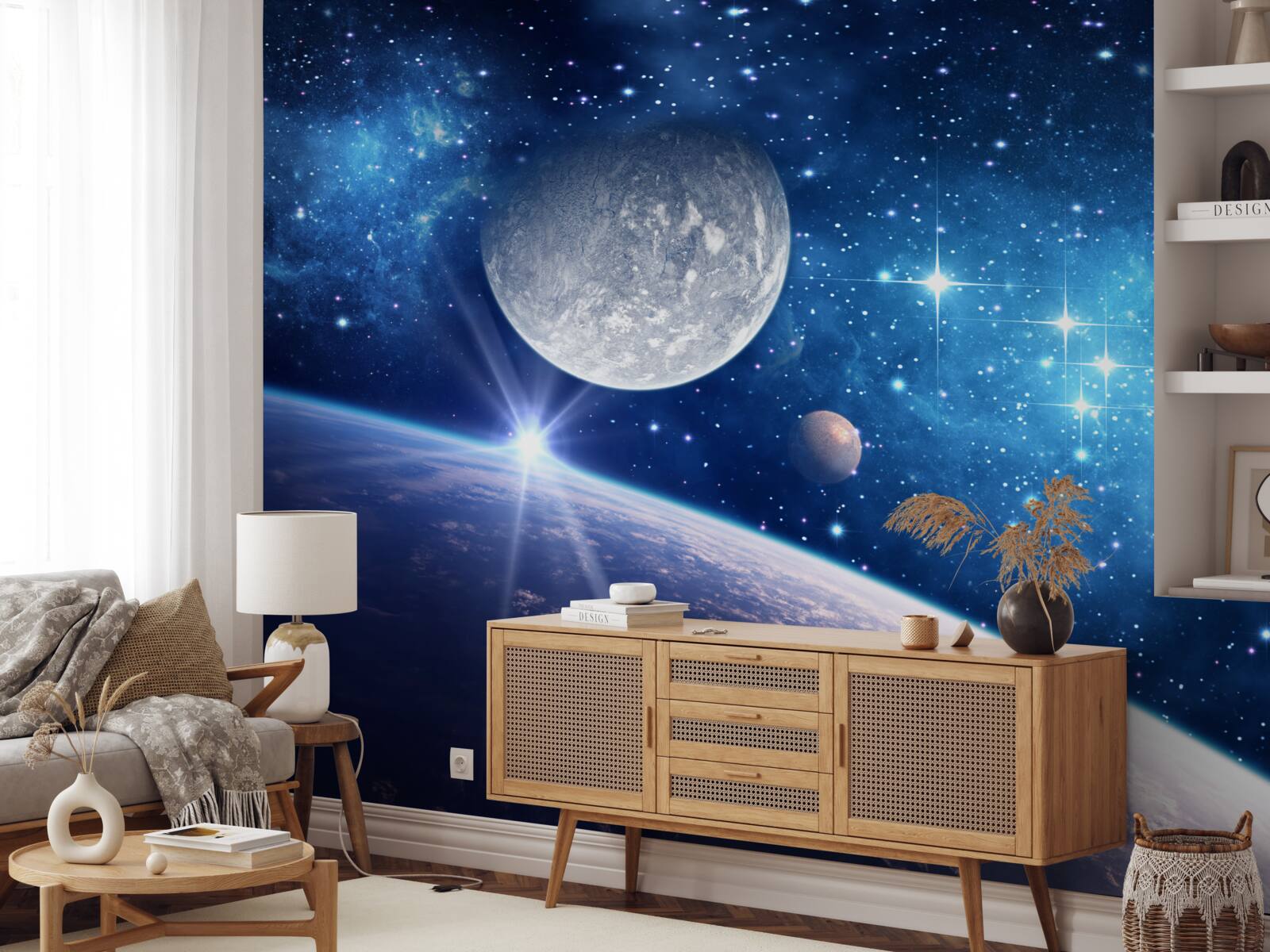 Фотошпалери місяць на задньому плані, а земля на передньому плані