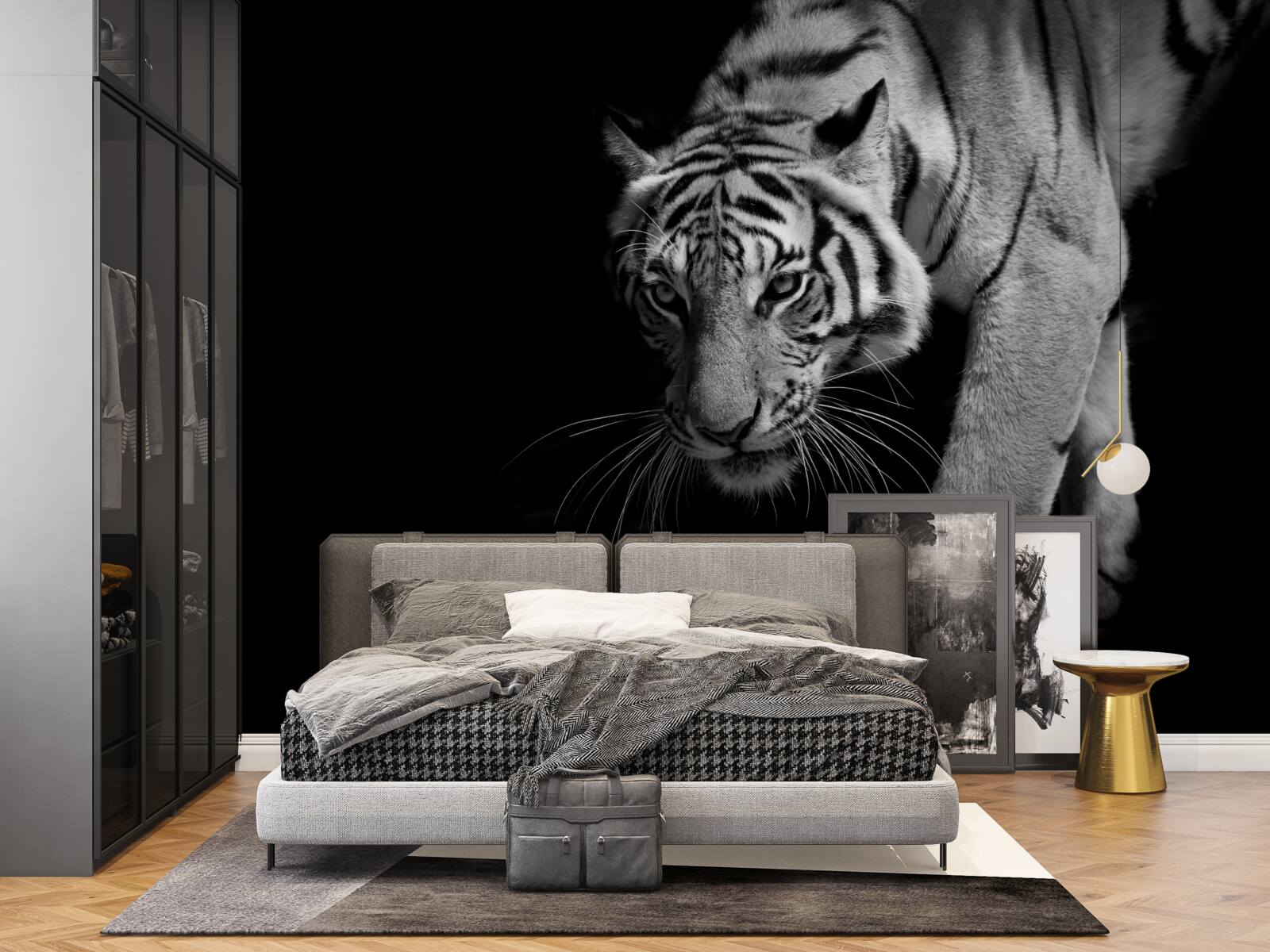 Фотошпалери тигр, що повзе на тлі темряви