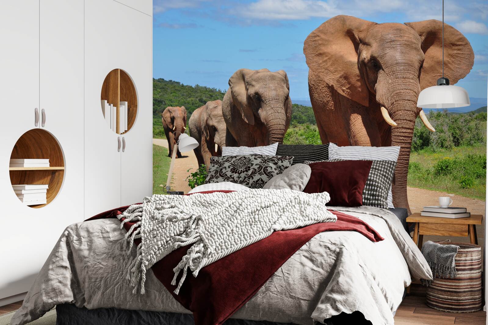 Фотошпалери Група слонів повертається додому піщаною місцевістю