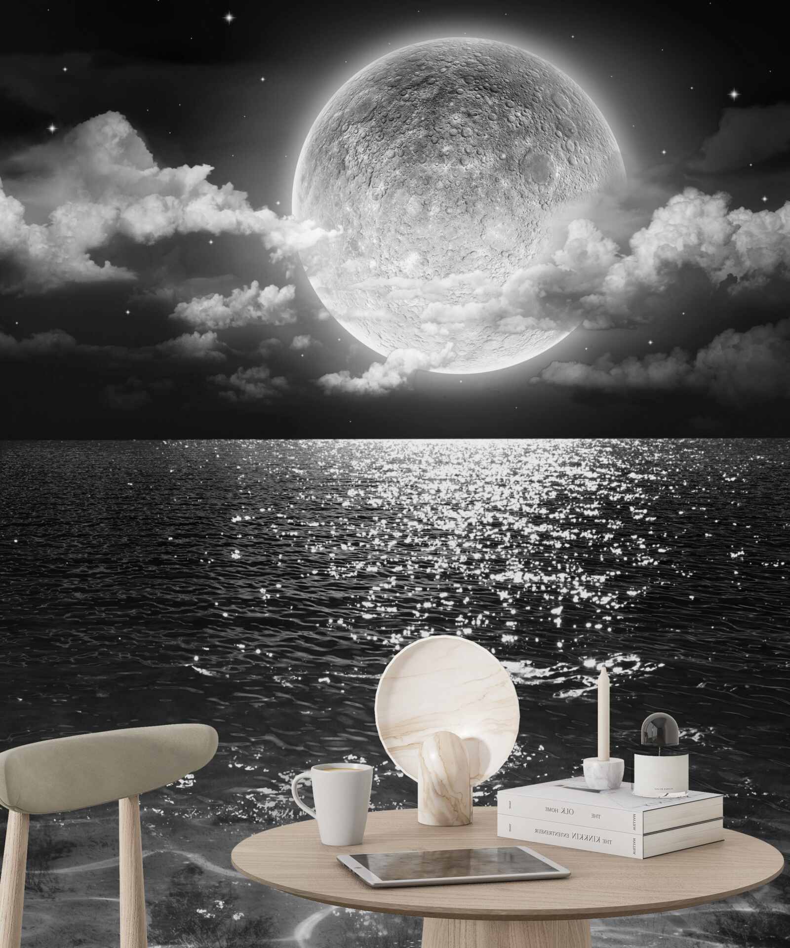 Фотошпалери захід сонця над морем при місяці з чорно-білим відтінком