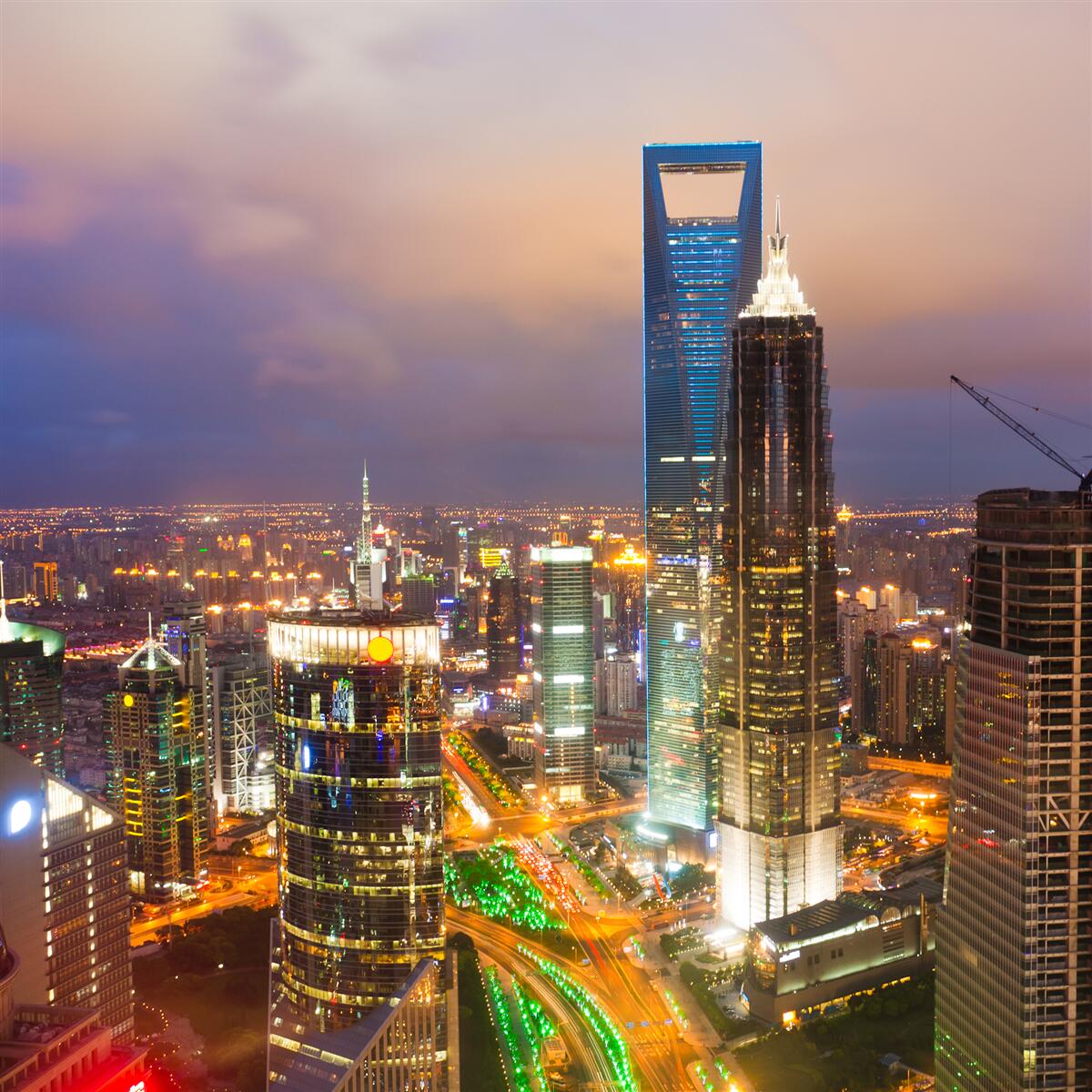 Фотошпалери нічні верхівки міських будівель