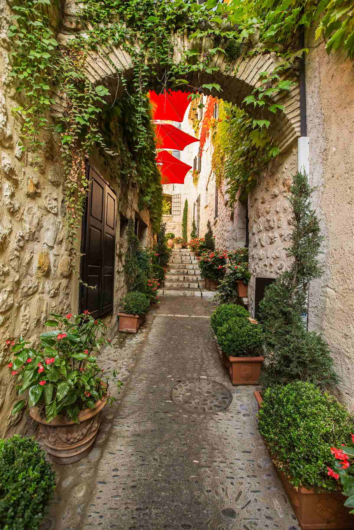 Фотошпалери Кам'яна арка на старовинній вулиці