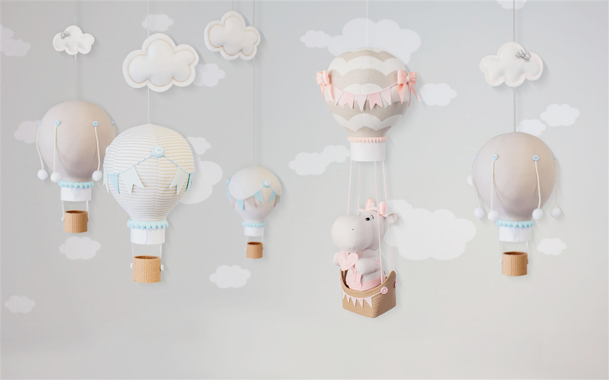 Фотошпалери маленький бегемотик у літаючій кулі