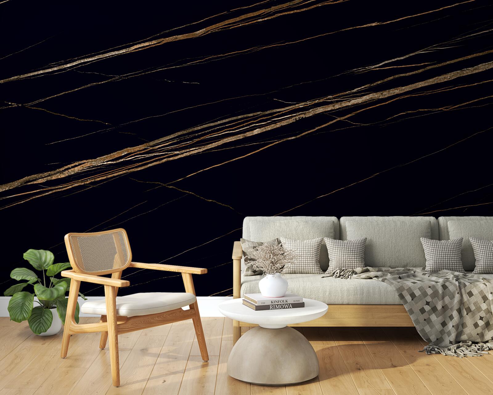 Фотошпалери золоті смуги на чорному тлі