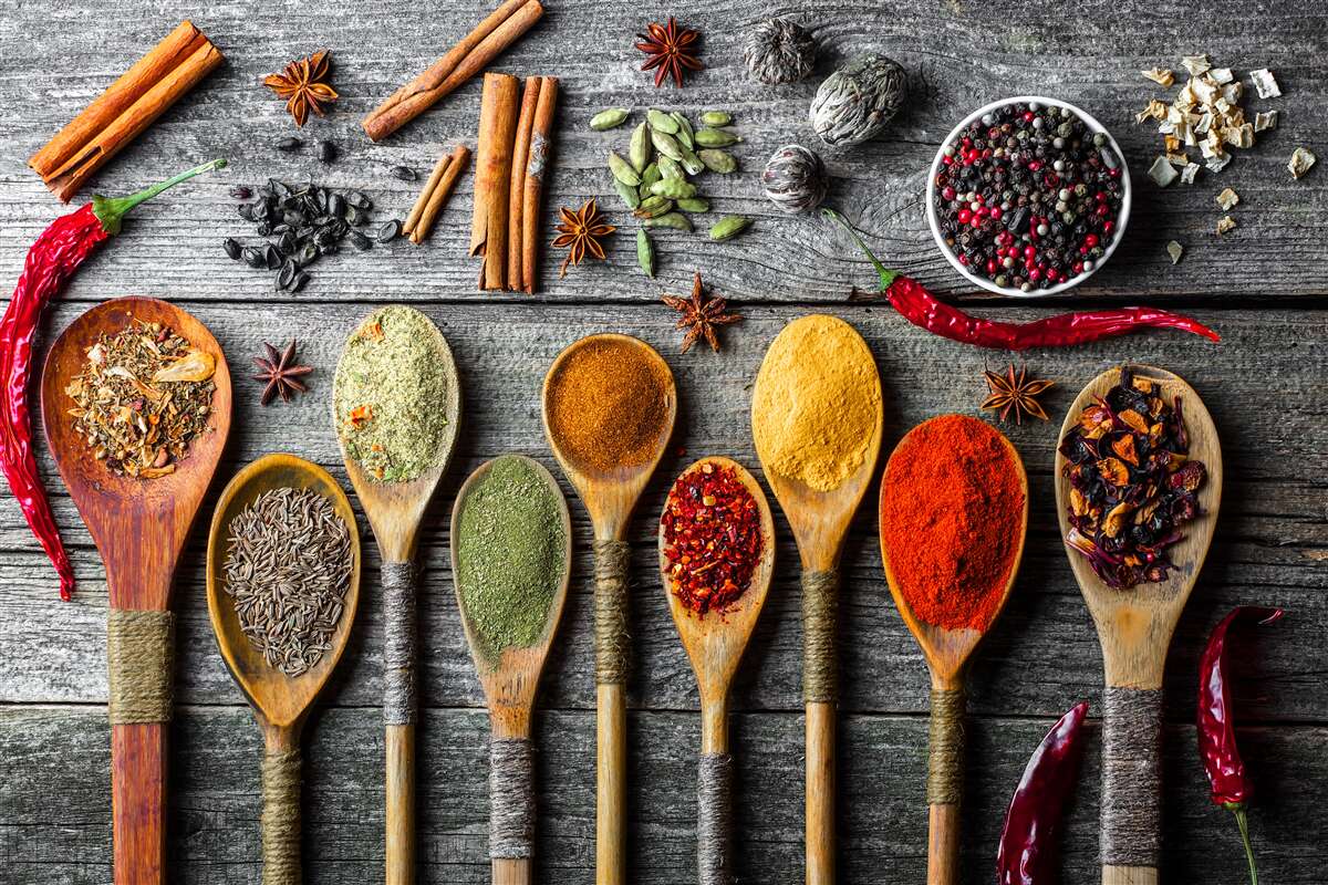 Фотошпалери легкі приправи в столових приборах