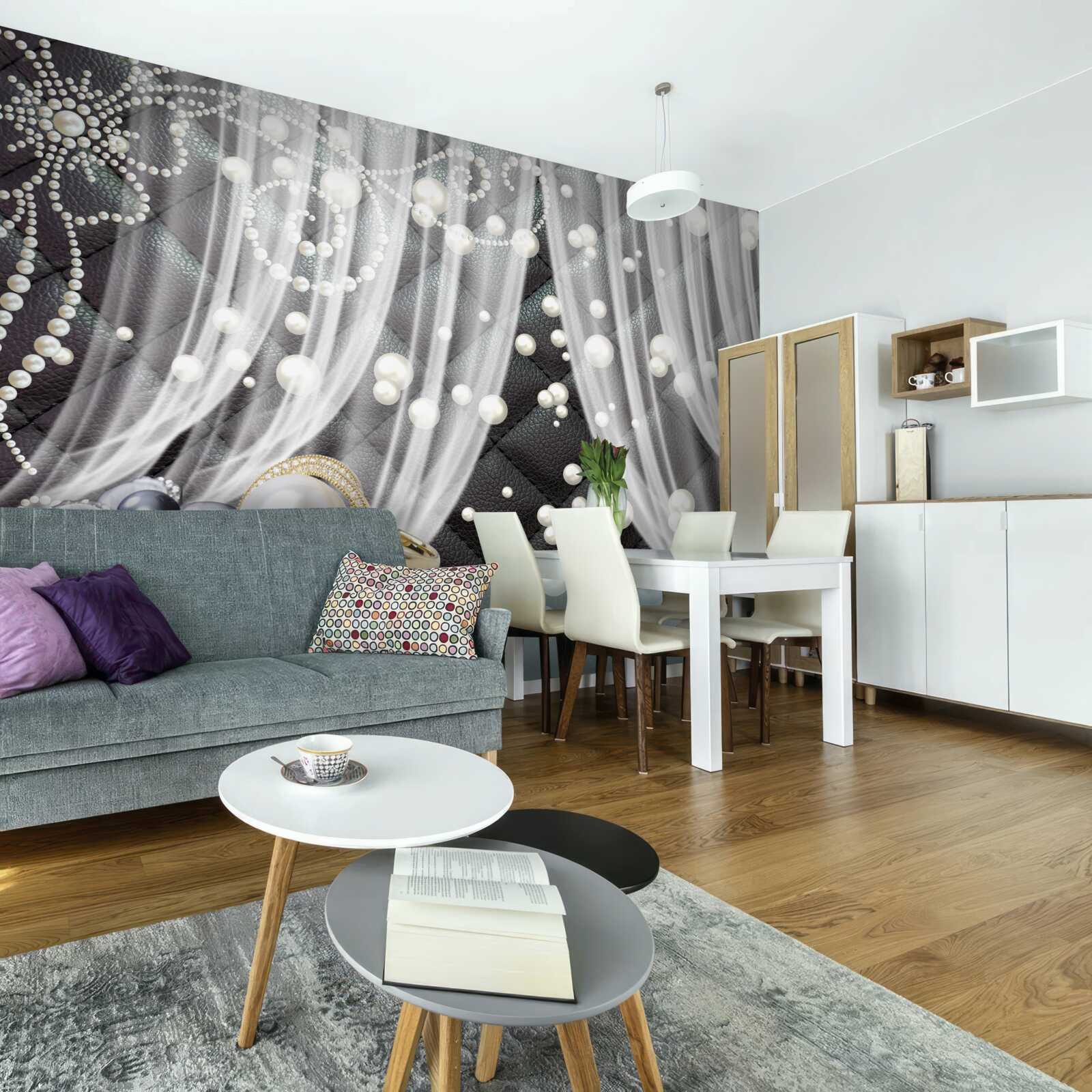 Фотошпалери золоті прикраси та білі штори