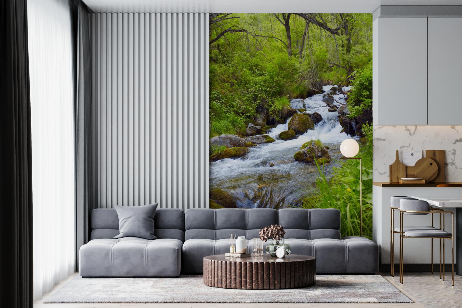 Фотошпалери водоспад, що несамовито тече посеред лісу