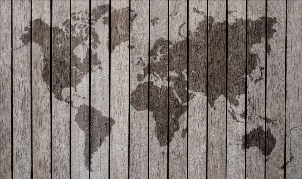 Фотошпалери карта світу на дерев'яних дошках