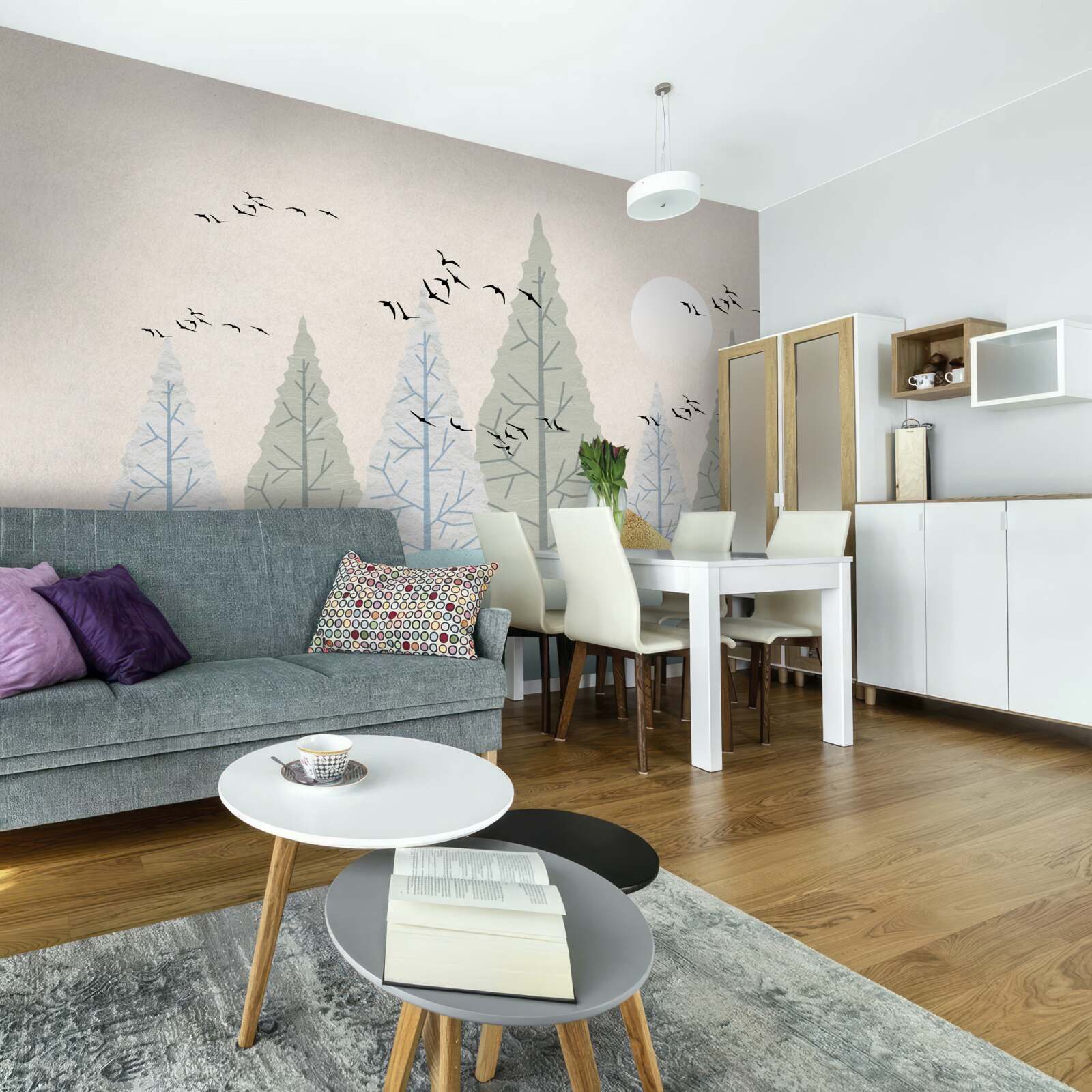 Фотошпалери птахи, що летять над лісом на заході сонця