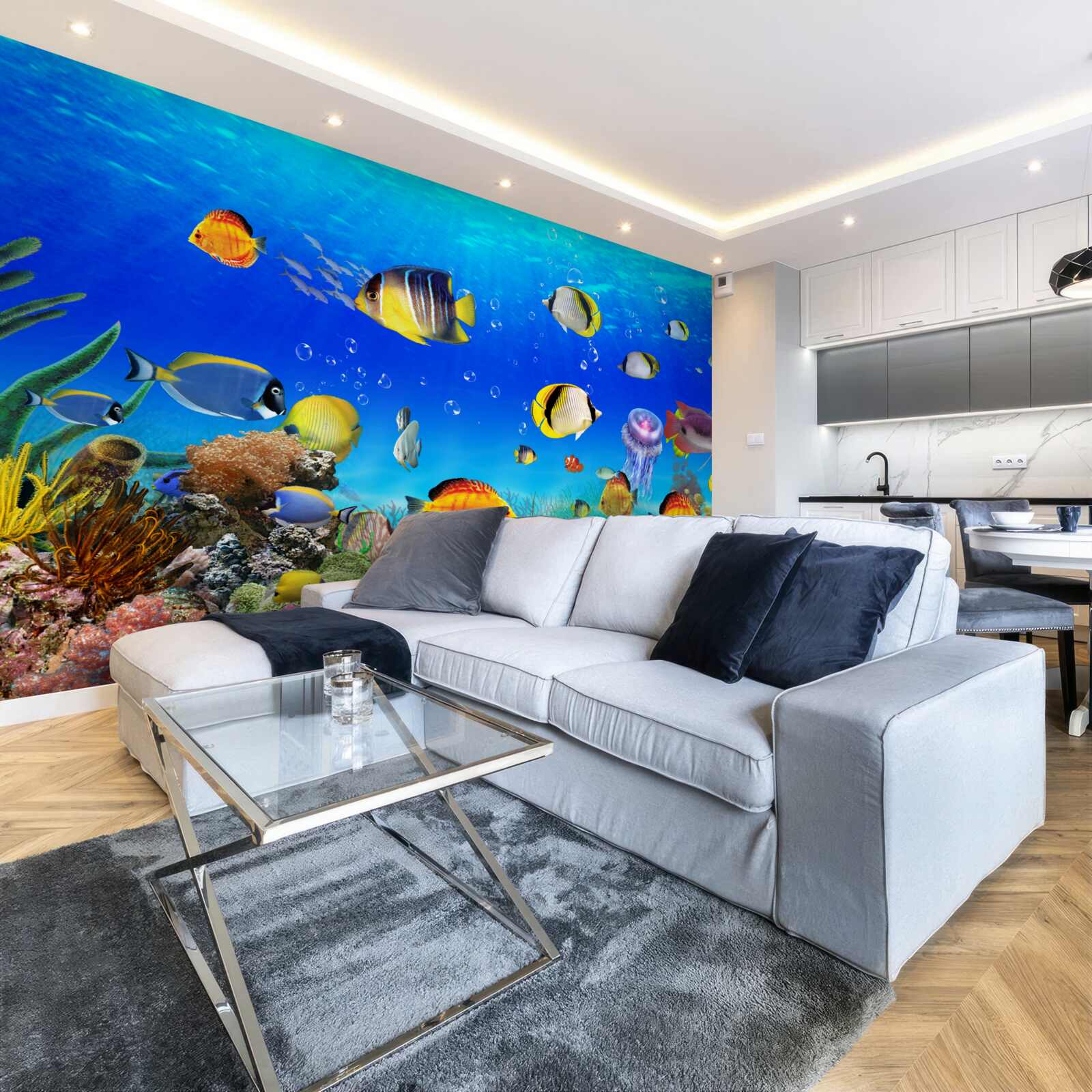 Фотошпалери різнокольорові рибки в блакитній воді