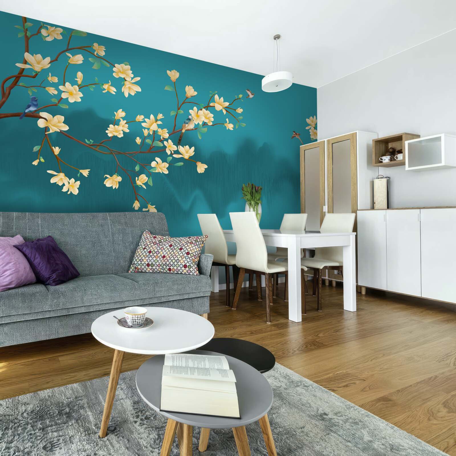 Фотошпалери Жовта магнолія в повному розквіті над містичною туманною водою