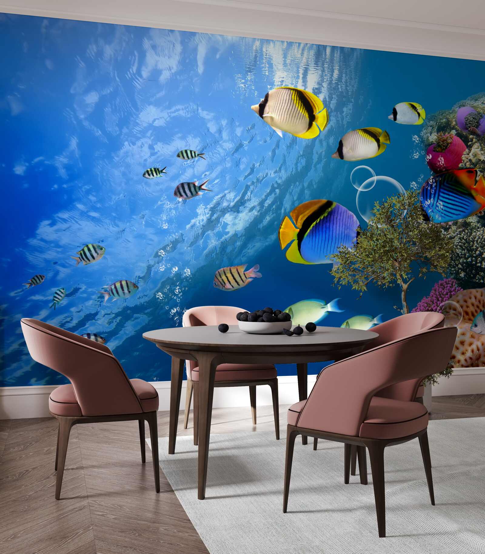 Фотошпалери яскрава риба в спокійній воді