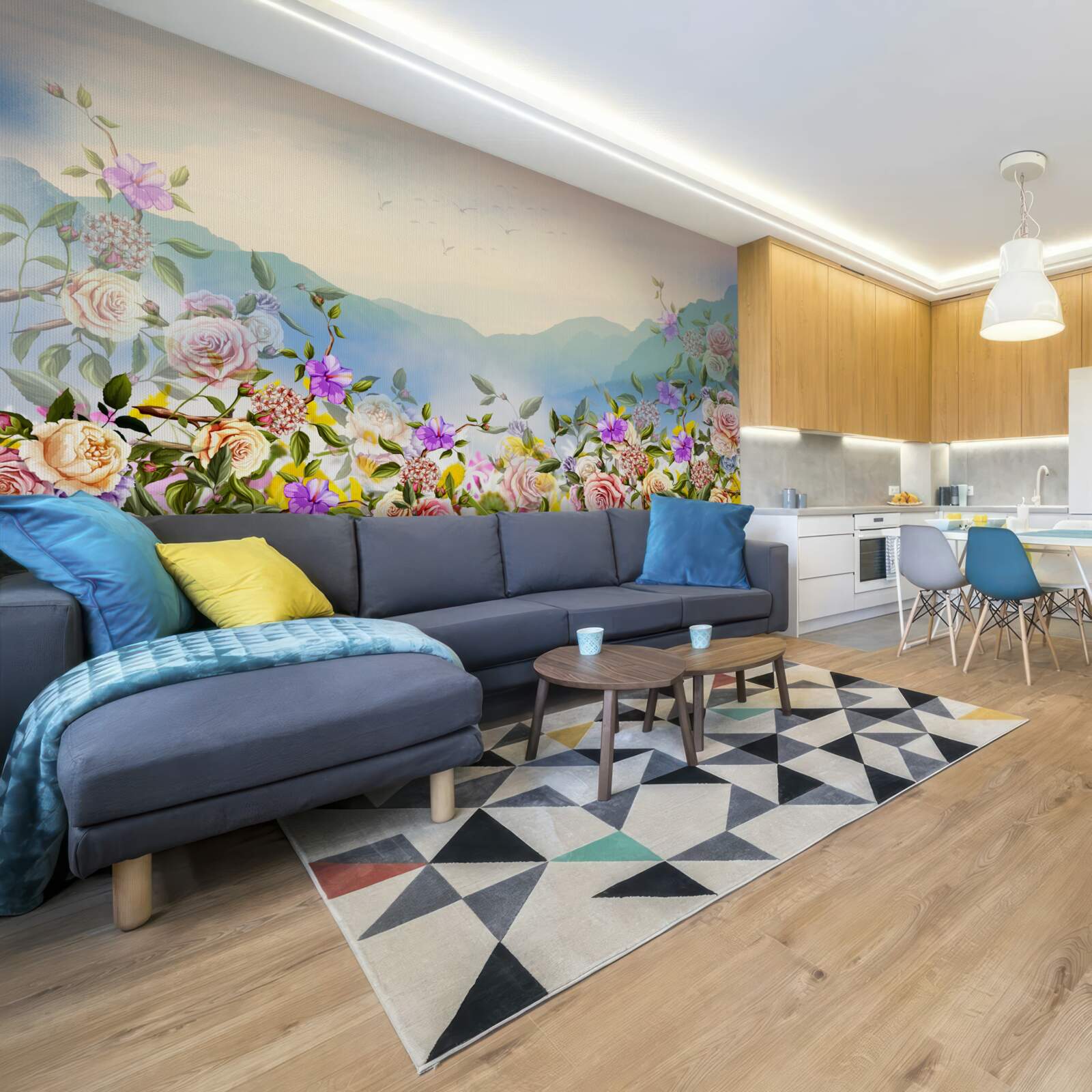 Фотошпалери кілька відтінків цвітіння на газоні