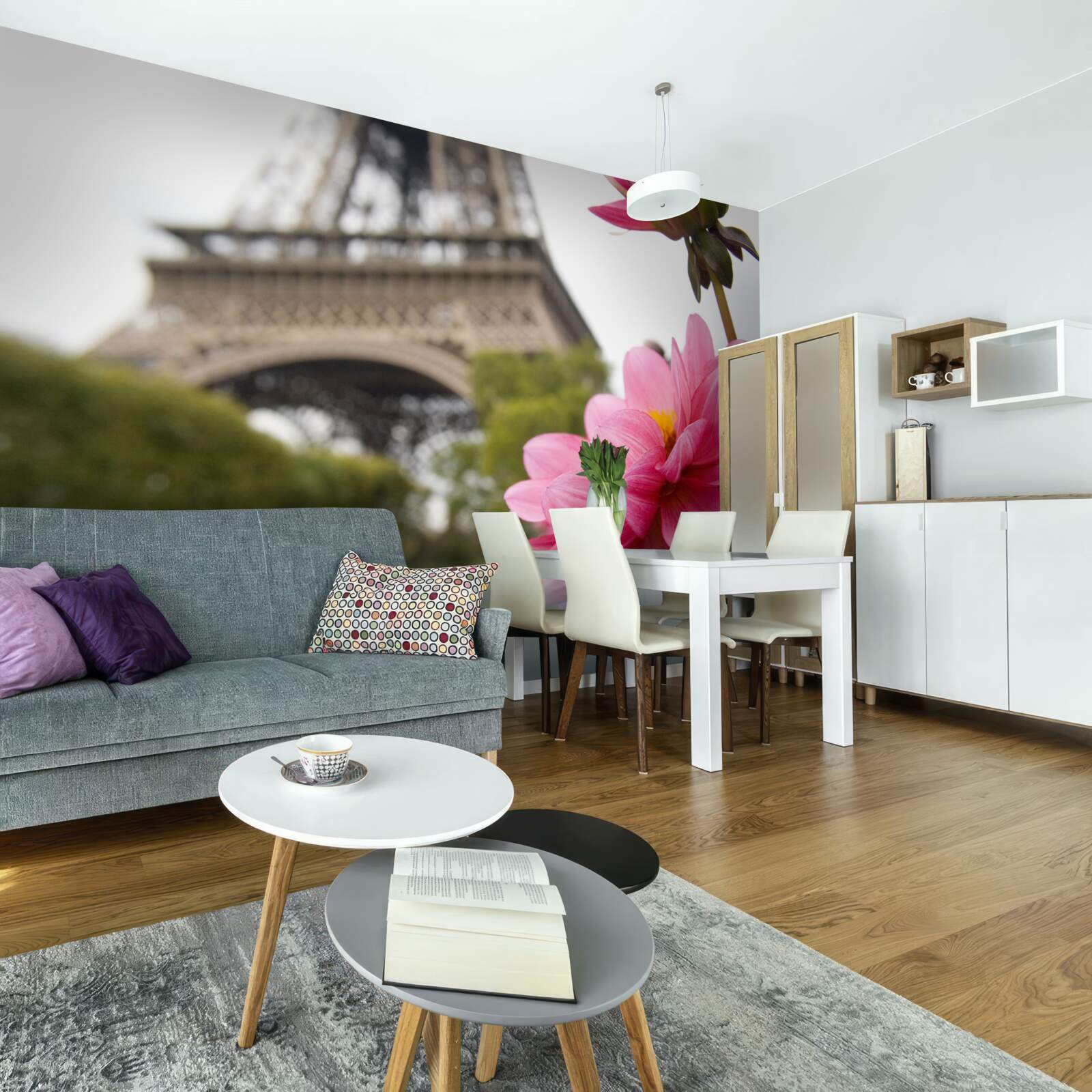 Фотошпалери сліпучі, пишні квіти у французькій столиці