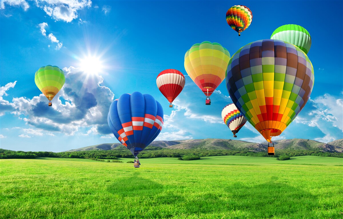 Фотошпалери повітряні кульки яскравих кольорів