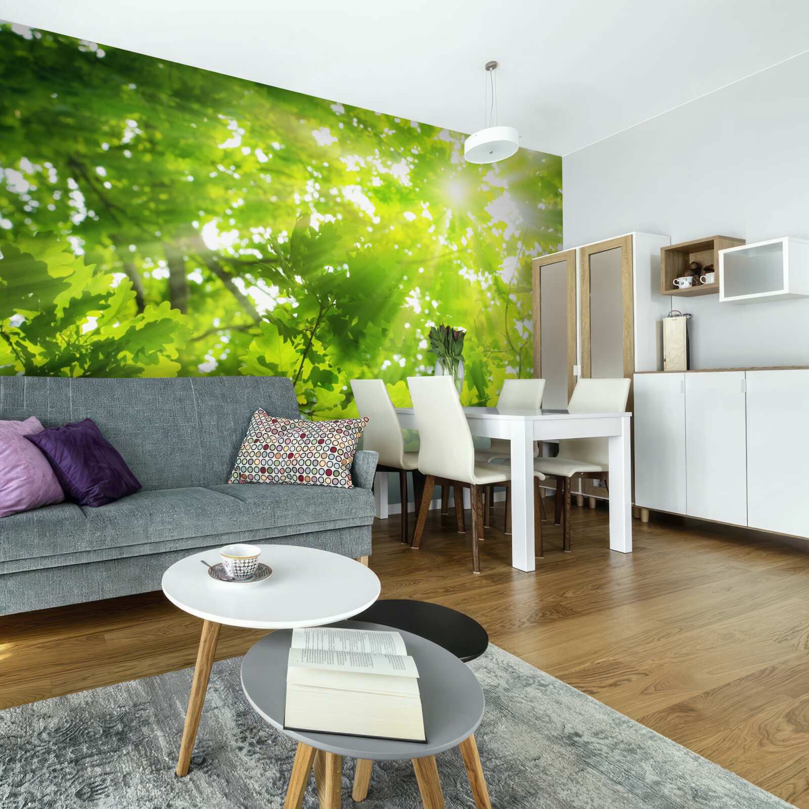 Фотошпалери сонячні промені пробиваються крізь зелені чагарники