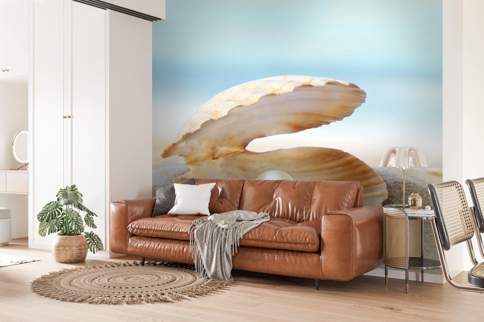 Фотошпалери перлина в мушлі молюска на узбережжі