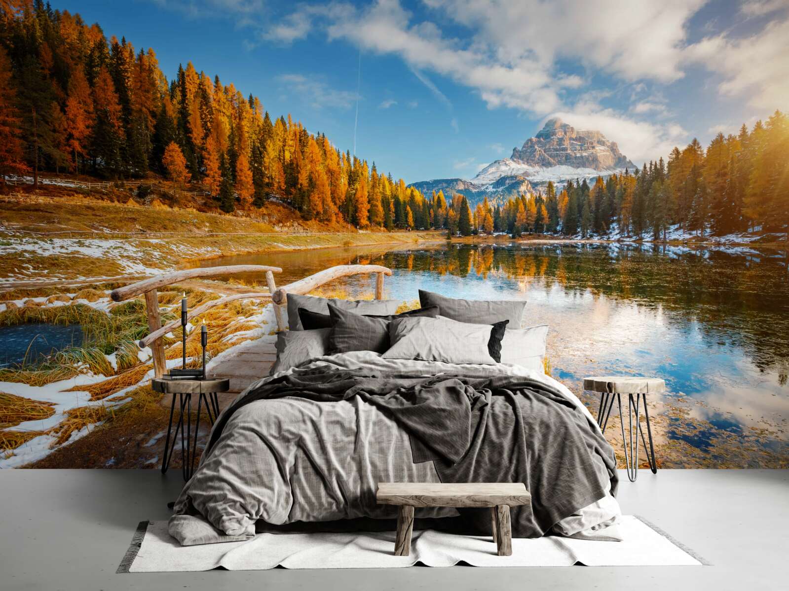 Фотошпалери осінній пейзаж з горою на горизонті