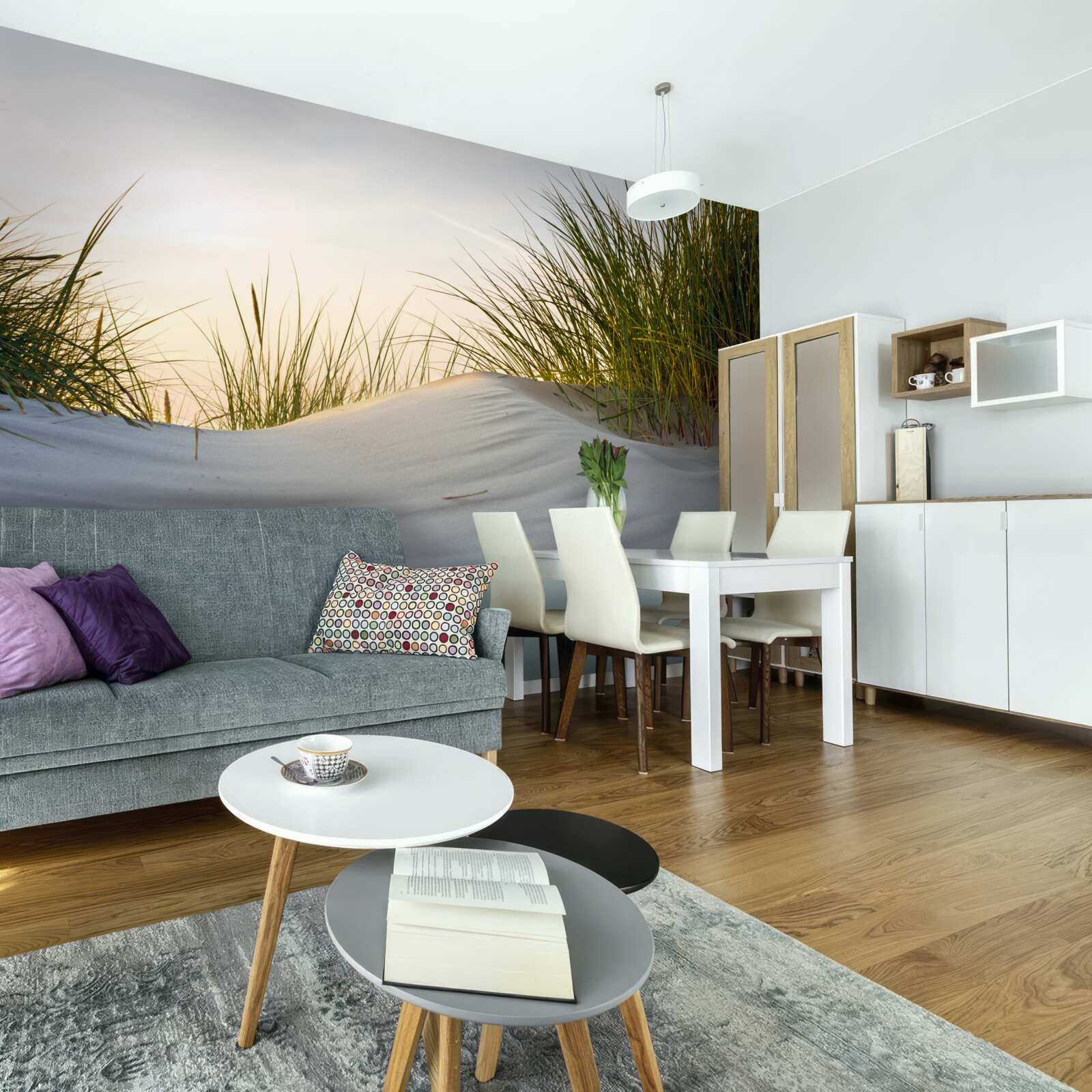 Фотошпалери пляжний пісок, оточений зеленню на сході сонця