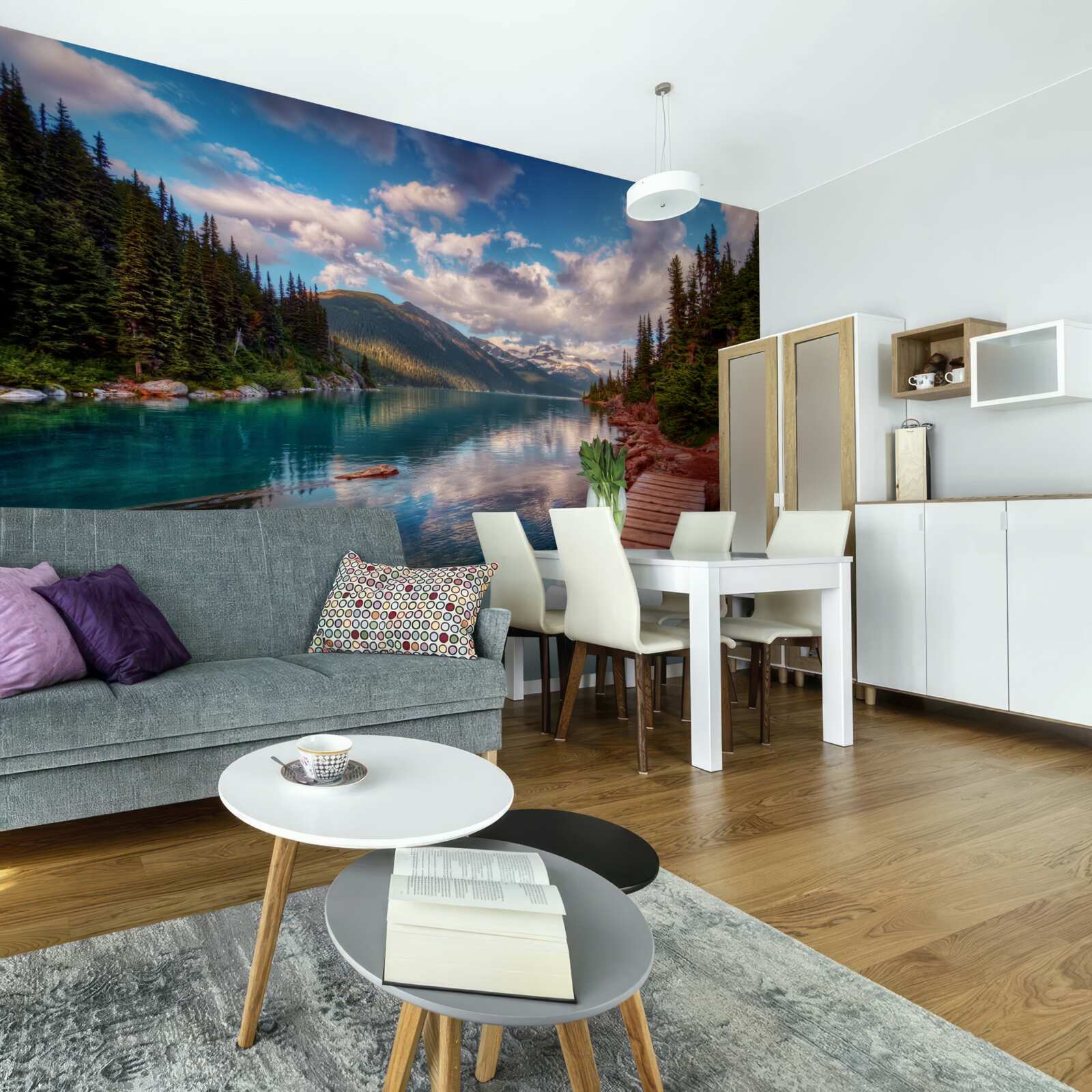 Фотошпалери міст, розташований у лісі біля гірської водойми