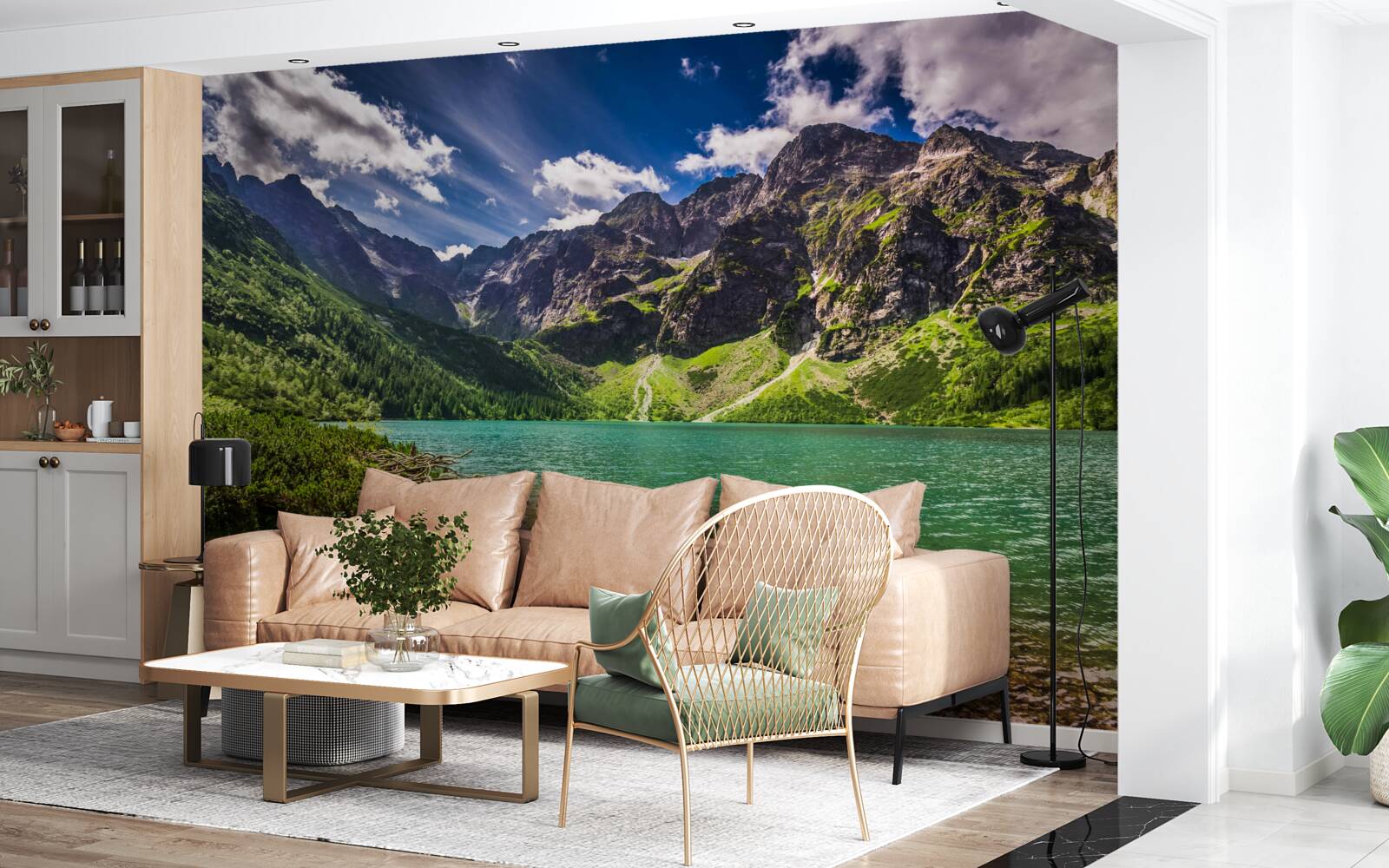 Фотошпалери літній день біля озера в оточенні зелених гір