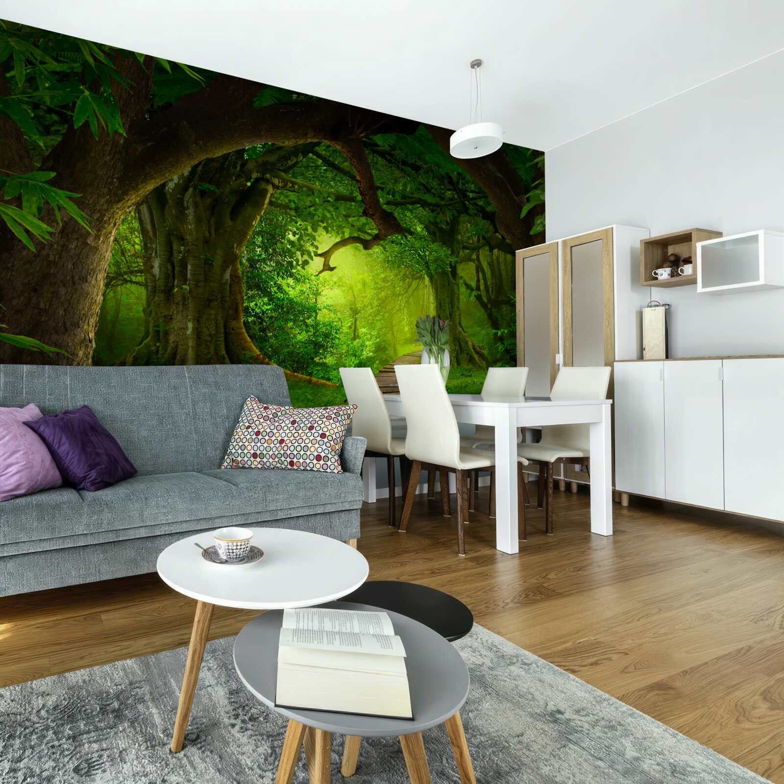 Фотошпалери чиста стежка серед вікових дерев лісу