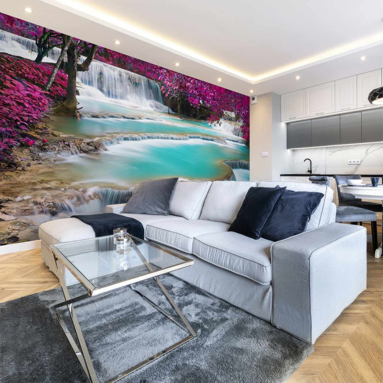 Фотошпалери дерева, вкриті бузковим цвітом біля підніжжя водоспаду