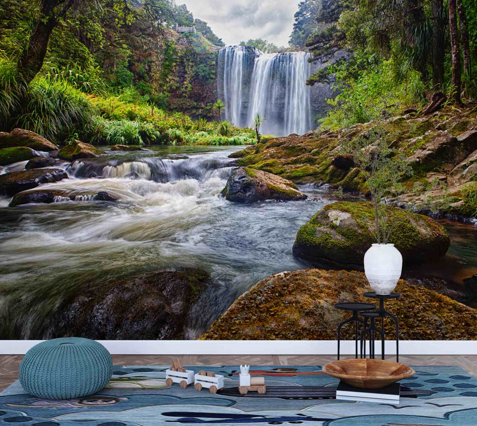 Фотошпалери гучний звук водоспаду, що падає з вершини гори