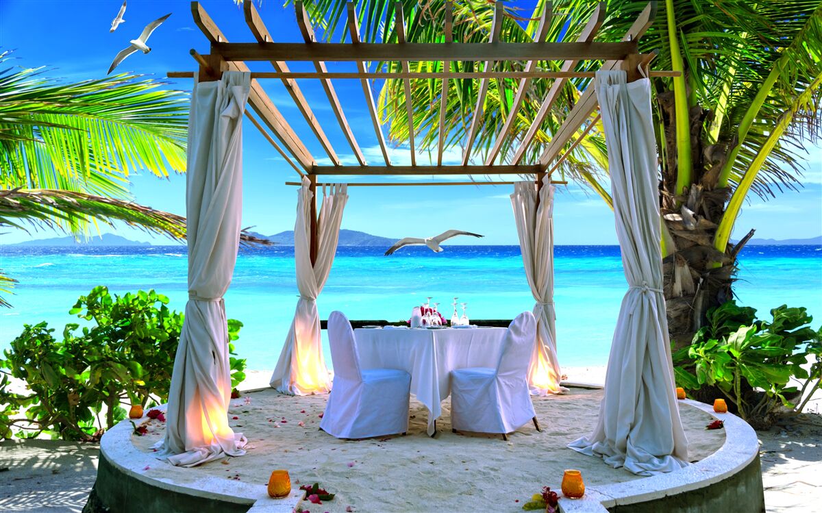 Фотошпалери пляжний стіл