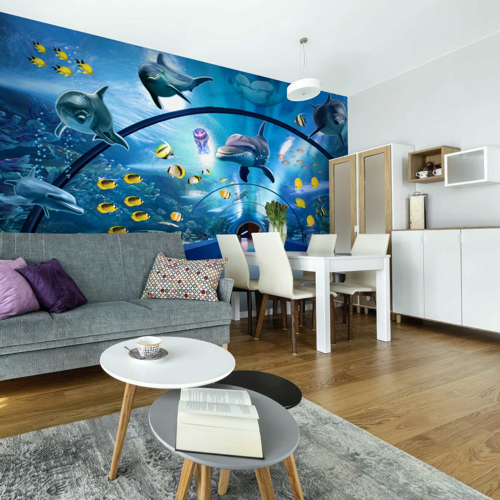 Фотошпалери в акваріумі є дельфіни та рибки