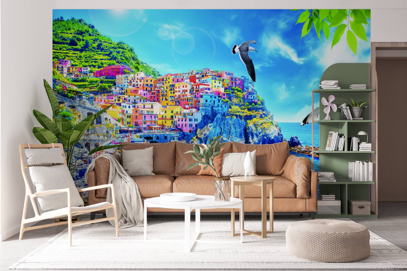 Фотошпалери маленьке містечко біля моря, на красивих скелях, залите яскравим світлом