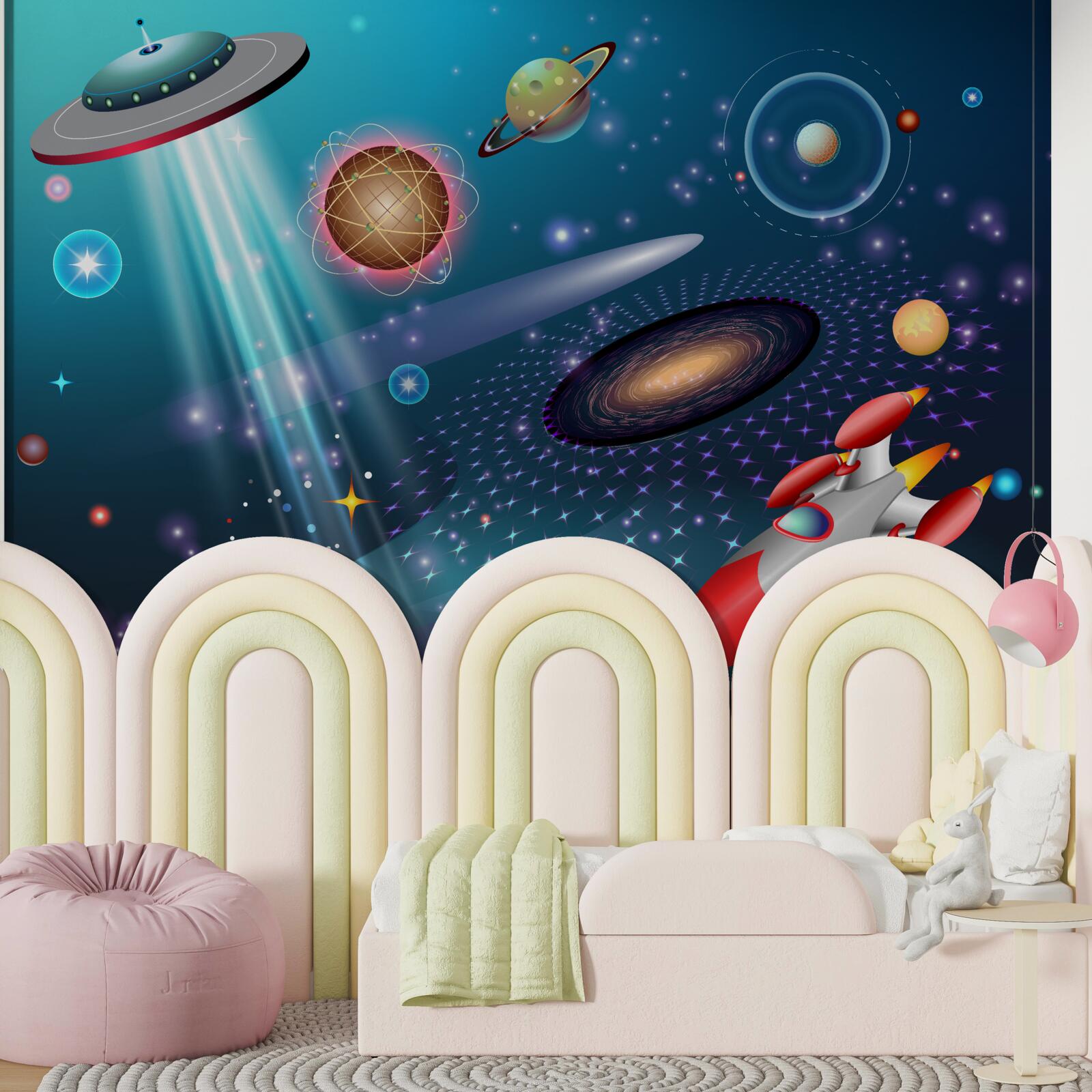 Фотошпалери серед планет є ракета і НЛО