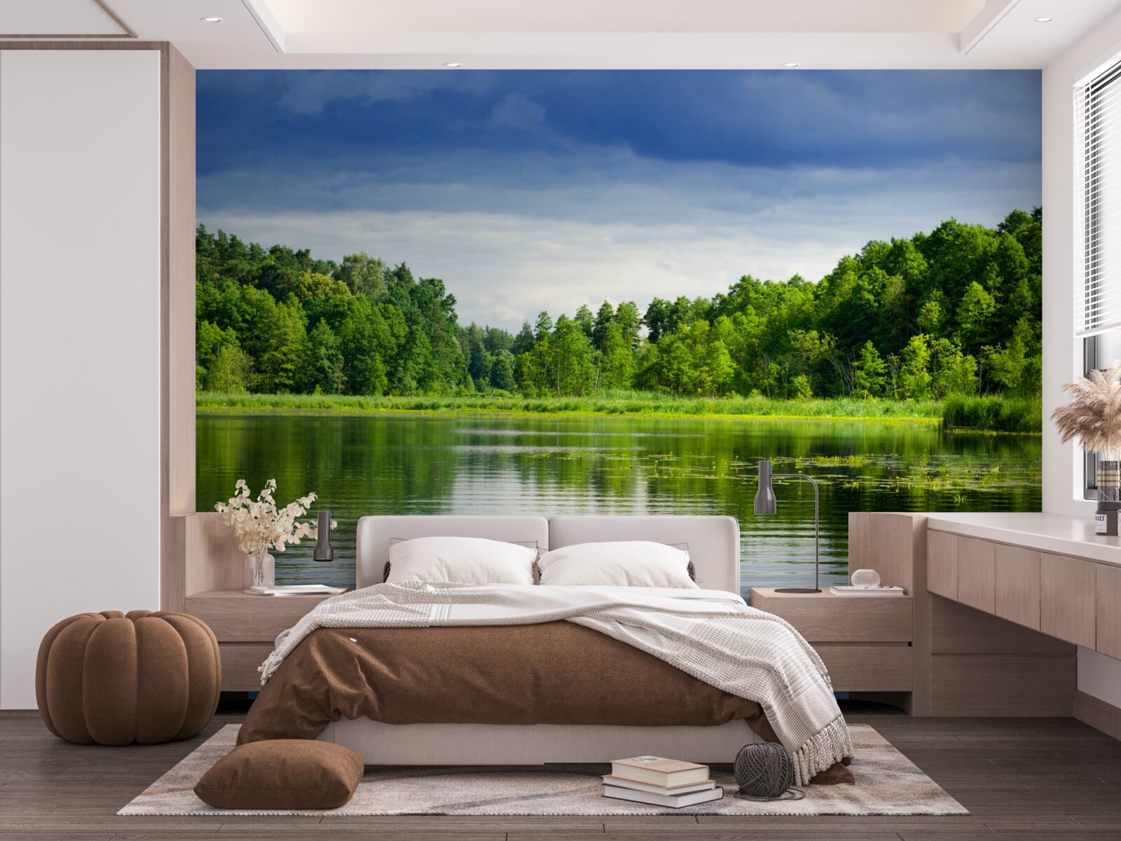 Фотошпалери пишний смарагдовий ліс біля спокійної водойми