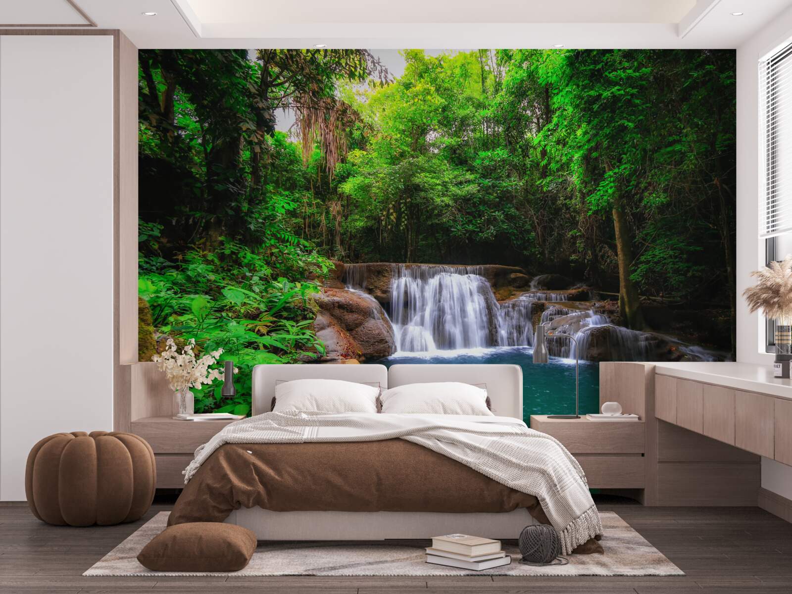 Фотошпалери прихований водоспад у глибині зеленого лісу