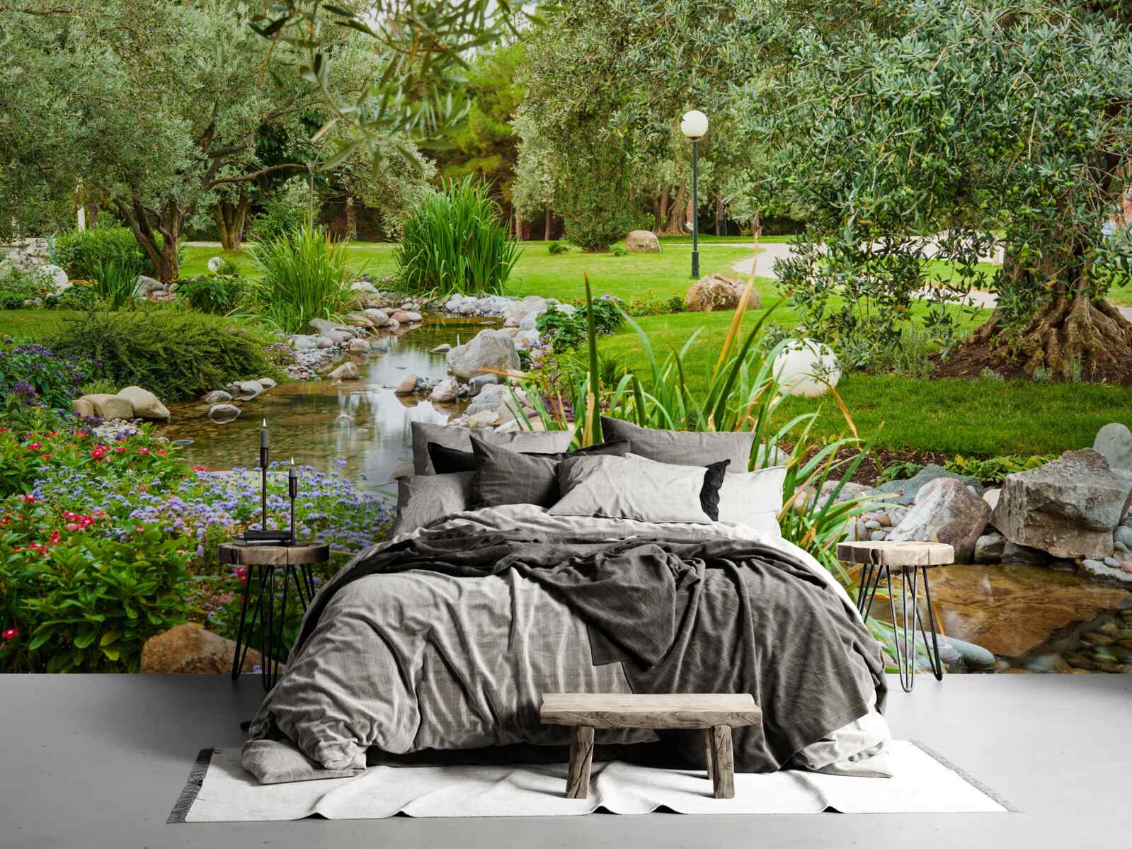 Фотошпалери струмок, що тече зеленим лугом