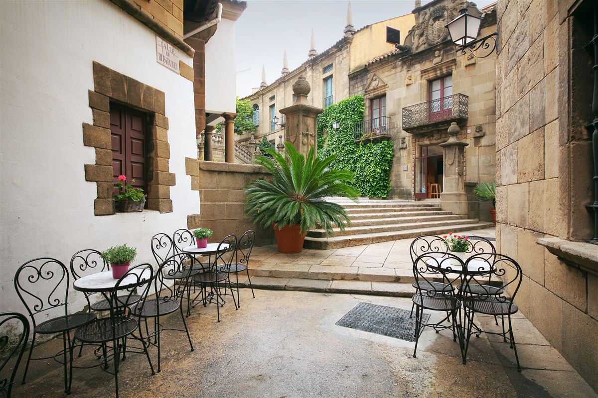 Фотошпалери літні сходи в античному місті