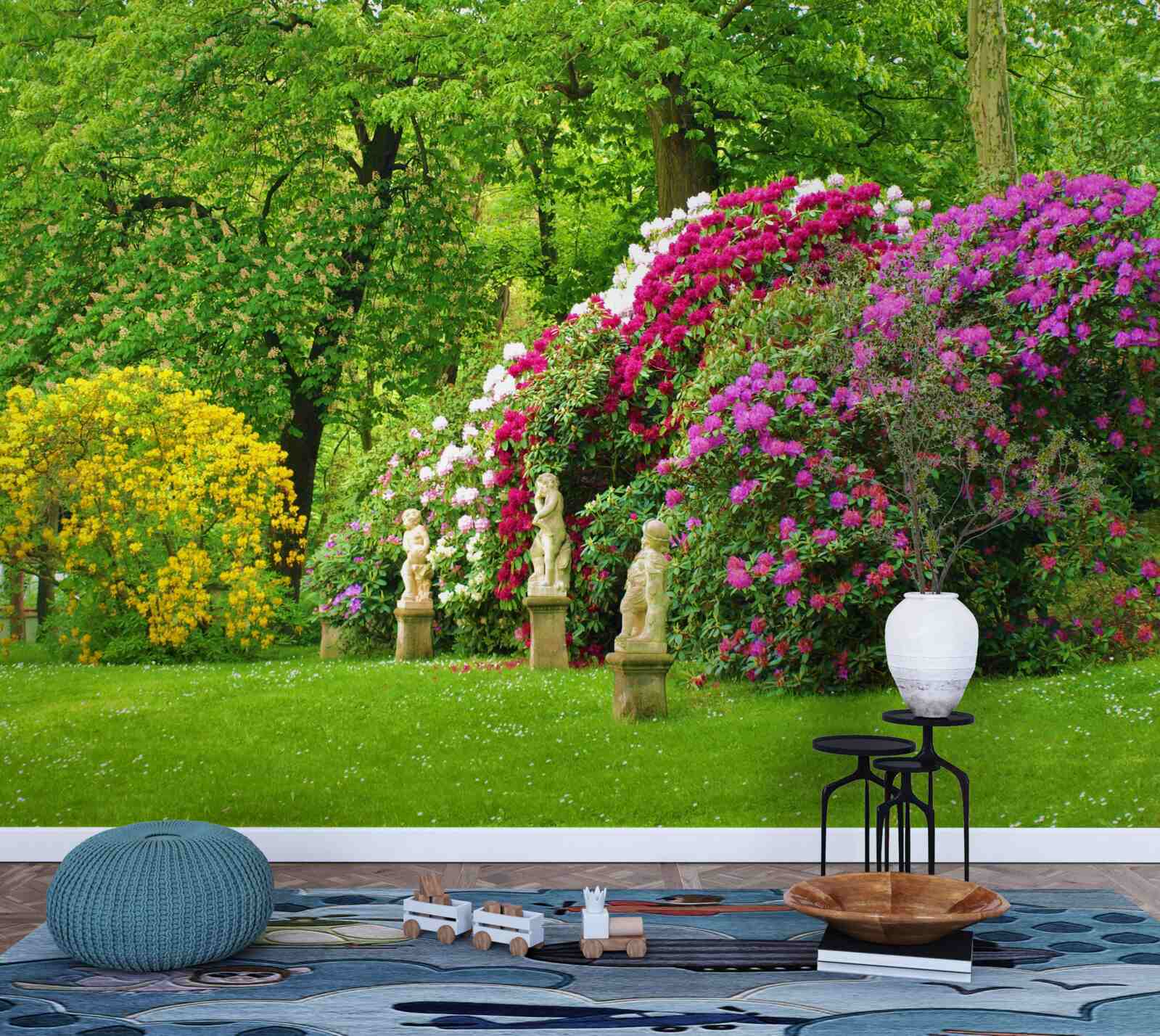 Фотошпалери чагарники різних кольорів серед зелені