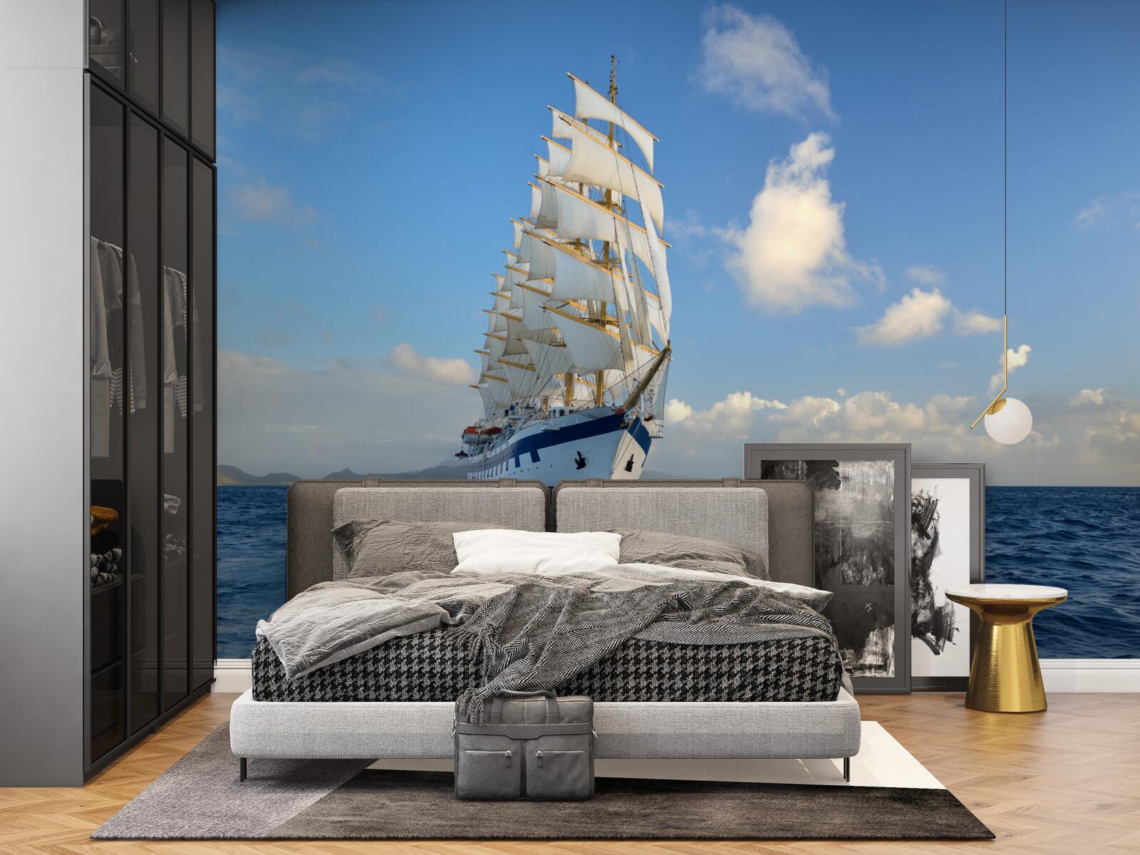 Фотошпалери корабель під вітрилами в бурхливому морі