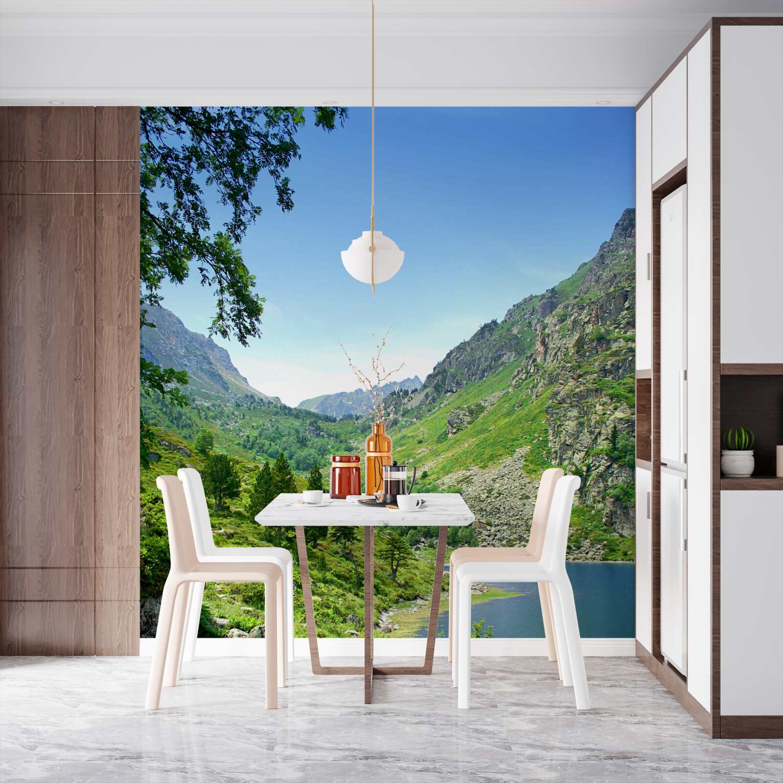 Фотошпалери озеро, оточене горами та зеленню