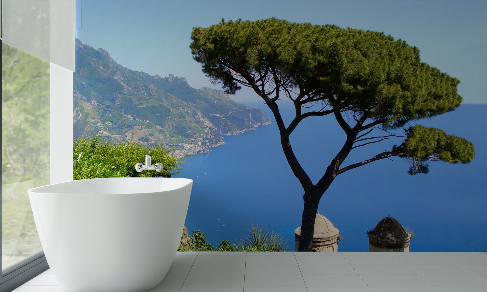 Фотошпалери самотнє дерево на березі моря