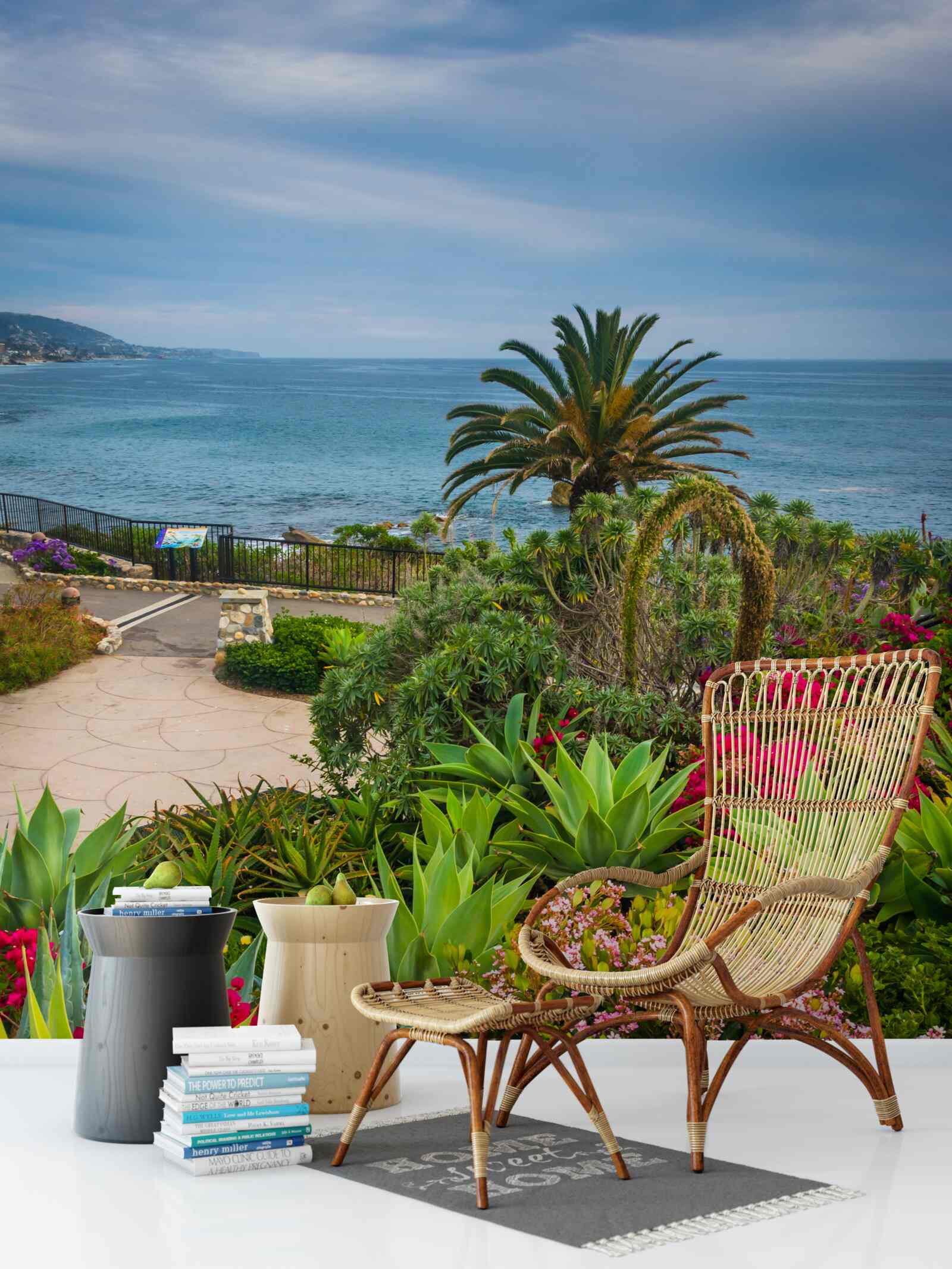 Фотошпалери зелень росте біля берега океану