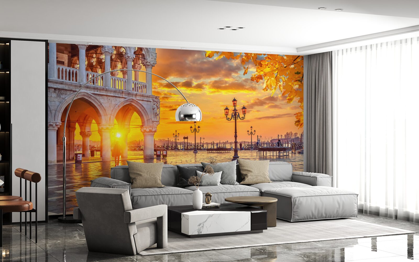 Фотошпалери теплі, яскраві промені заходу сонця над головною площею