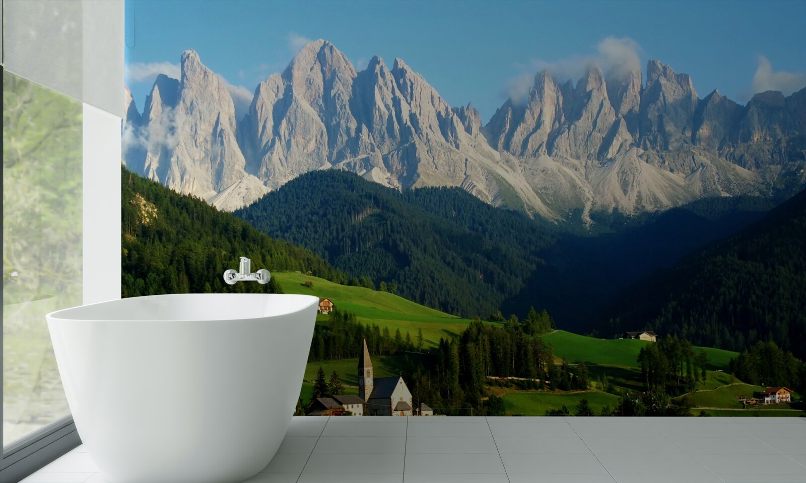 Фотошпалери село на галявині біля підніжжя гір