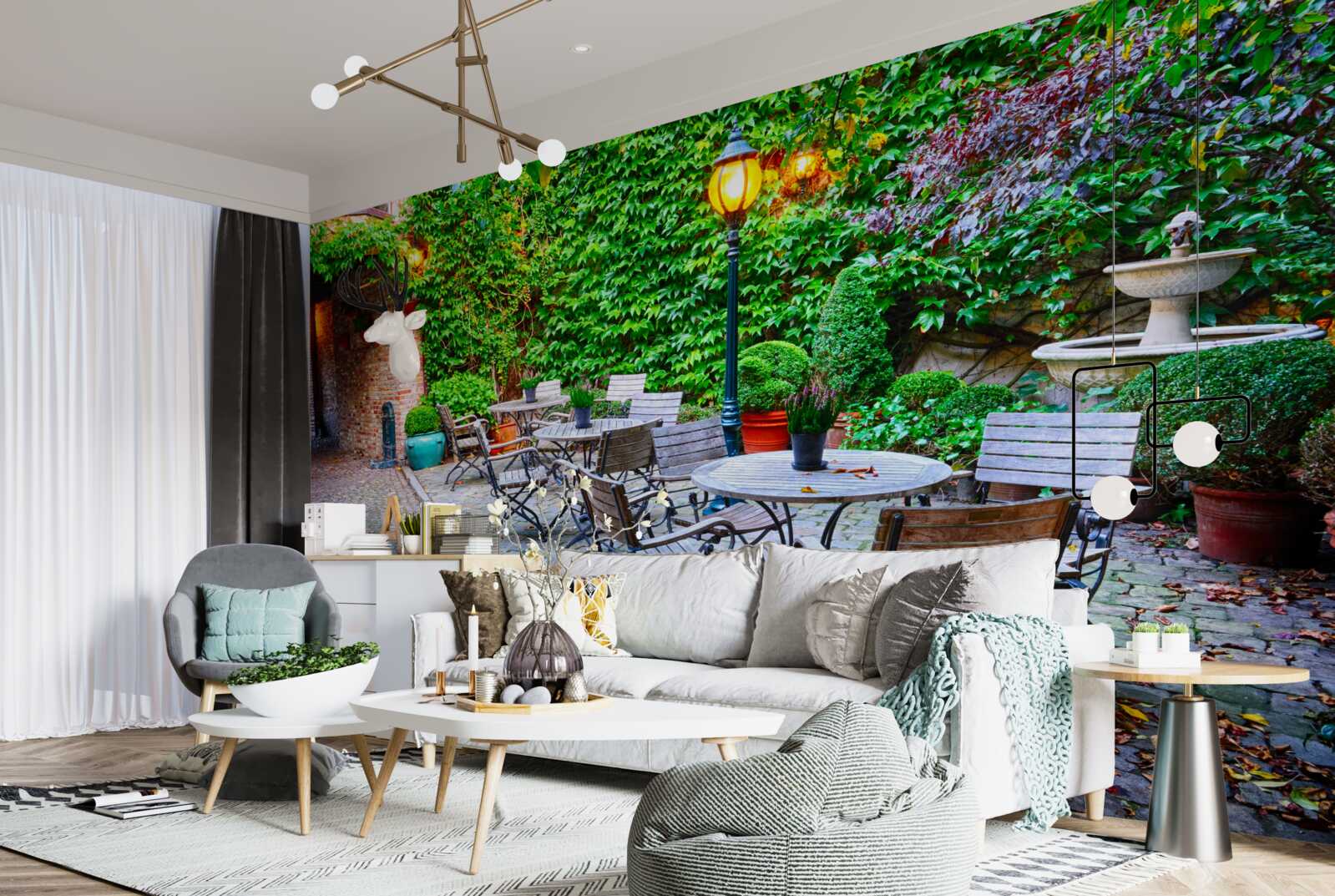 Фотошпалери завод із зеленою стіною та вуличним ліхтарем